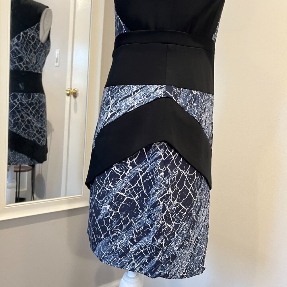 BCBGMaxAzria 'Dalia" Blue and Black Asymmetrical Sheath Dress, Size 4 - Picture 11 of 16